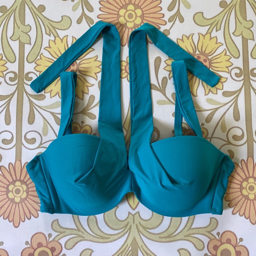 coco reef bikini top bra sized 32/34 DD